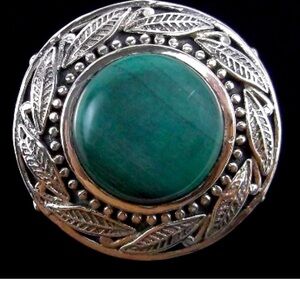 Heavy designer Sterling Silver Malachite ring size 6